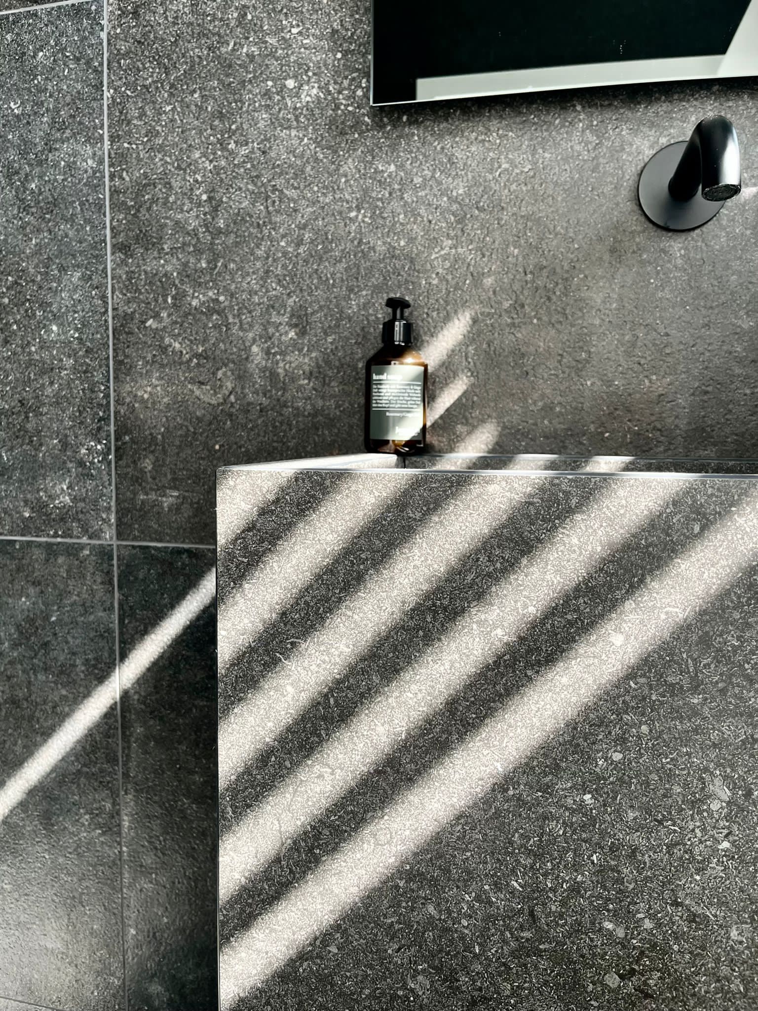 KERAMX - Standwaschbecken 60