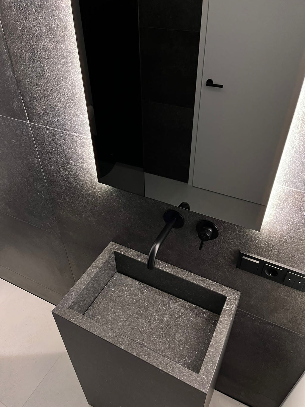 KERAMX - Standwaschbecken 60